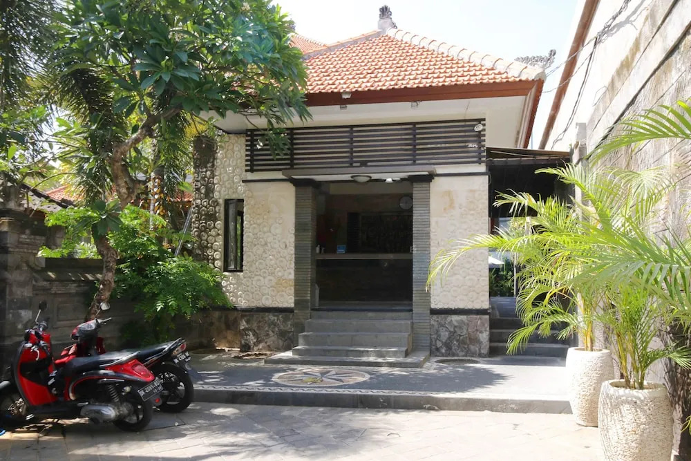 Airy Raya Legian 120 Kuta Bali