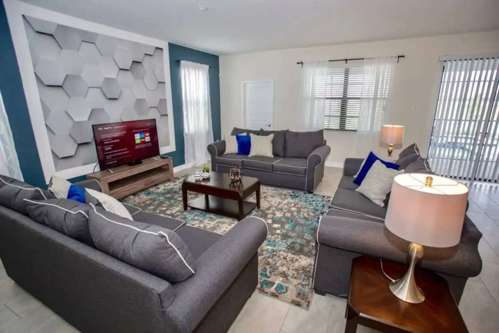 Splendid home with private pool and game room near Disney