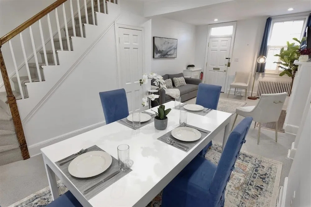 Georgetown Cobblestone Cottage - Private Parking