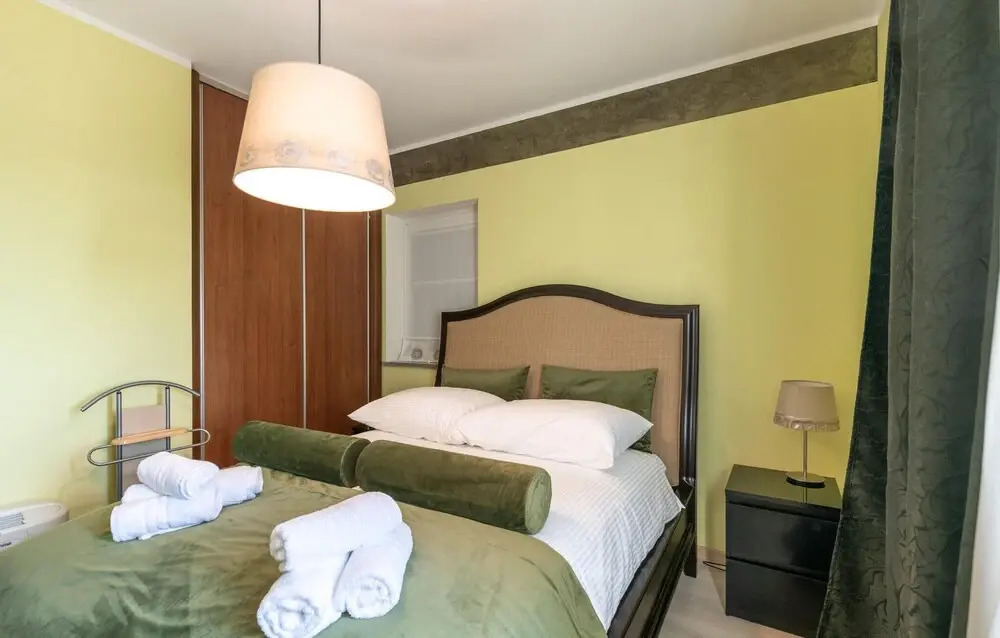 Stunning Home in Sumber with Outdoor Swimming Pool, Hot Tub & 3 Bedrooms