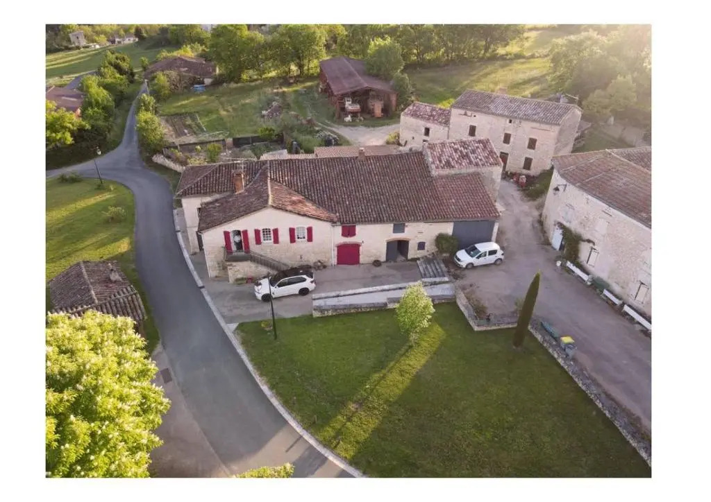Chez Yza