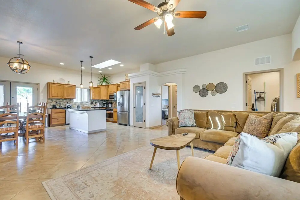 Putting Green & Mtn View: Lake Havasu City Home!