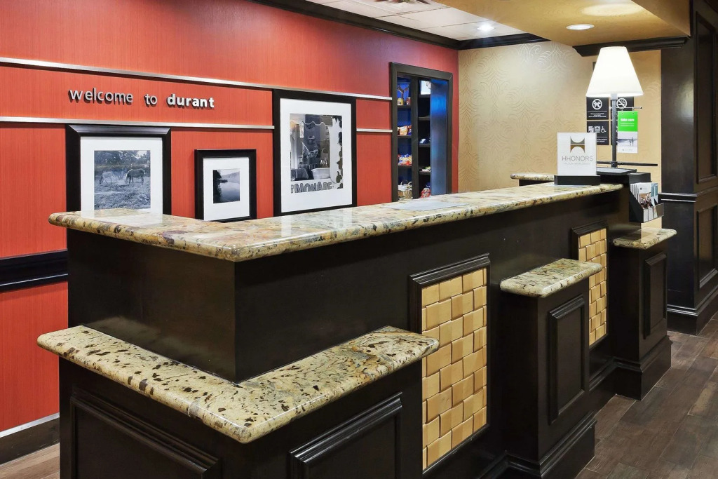 Durant Inn & Suites