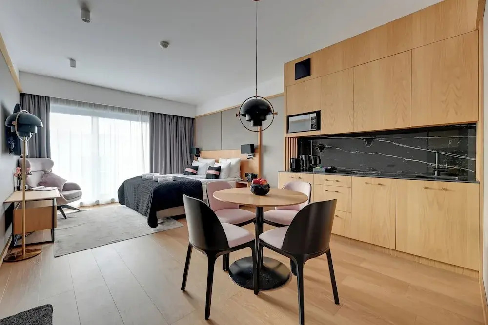 Deo Plaza Apartments