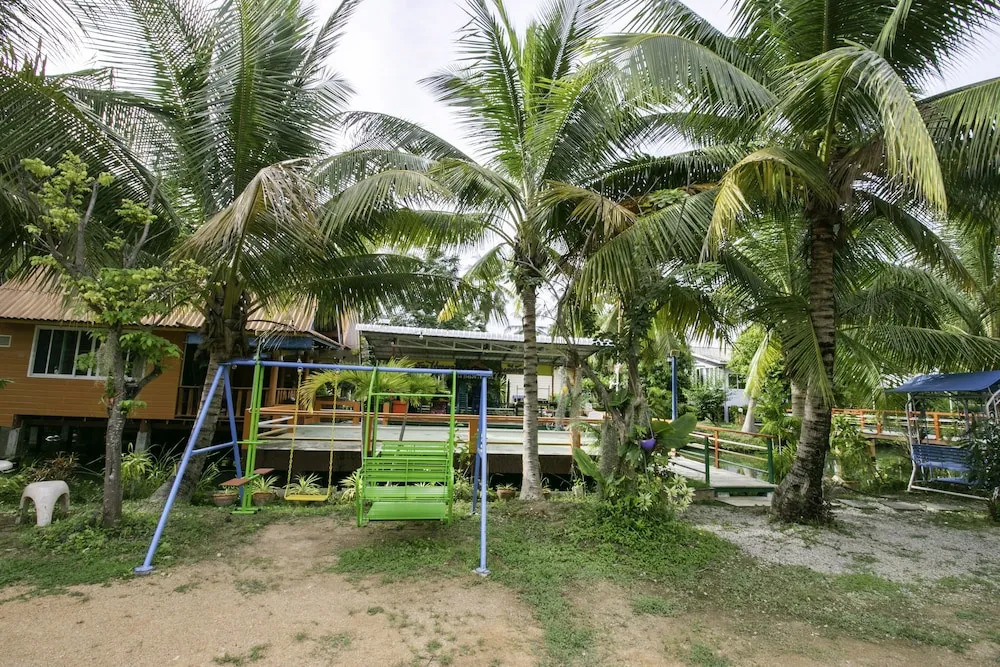 OYO 1062 Baanrai Kongjaroen