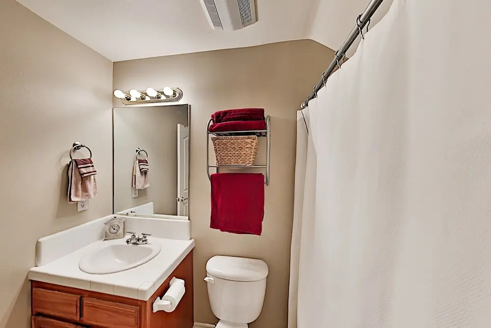 1929oaks 3 Bedroom Home