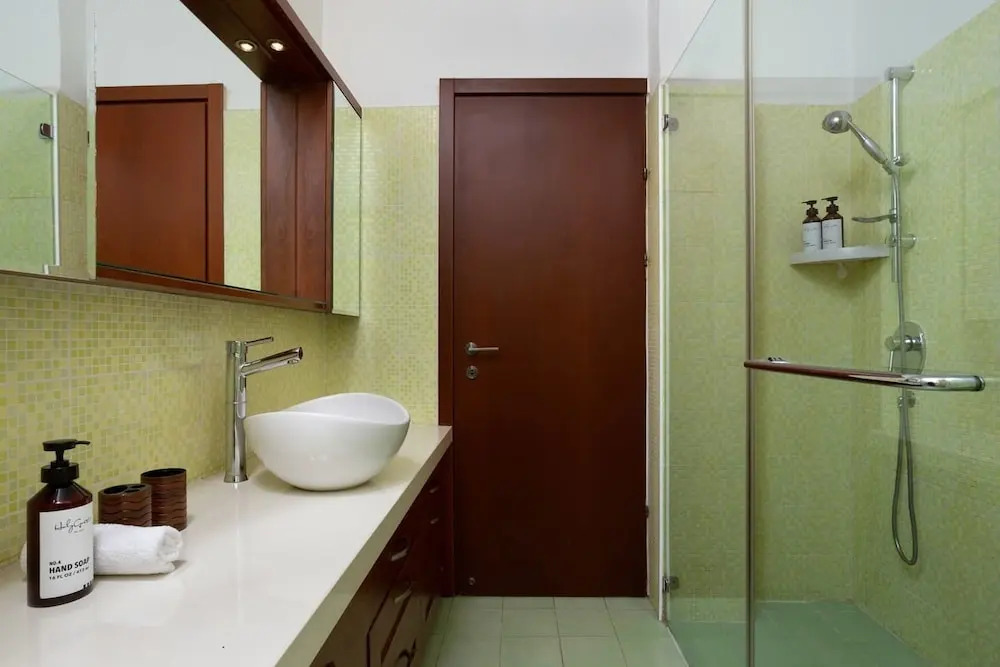 Charming 3BR in Rothschild by HolyGuest