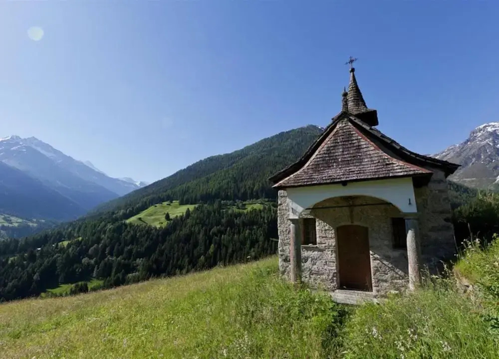 Chalet in La Tzoumaz Near Ski Slopes