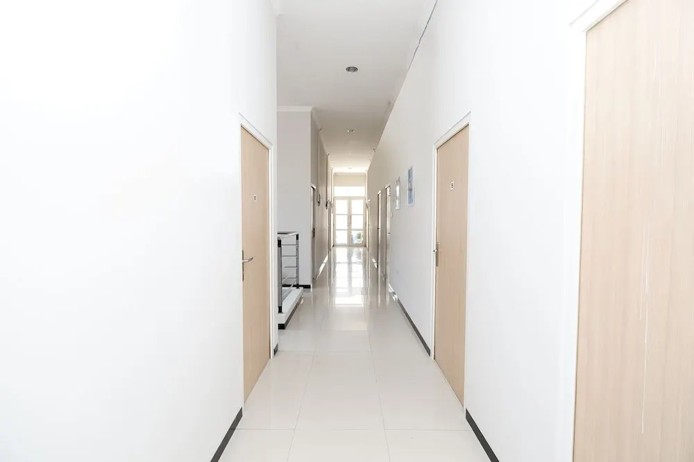 SPOT ON 1800 Ed Ed Residence