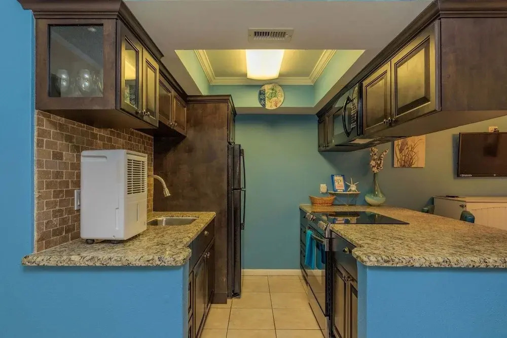 Tiki 125 - Poolfront 1br Condo Sleeps 6 Near Beach 1 Bedroom Condo