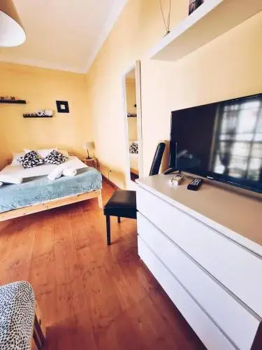 DOWNTOWN-GuestHouse