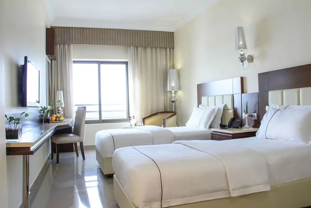 Lagoon Hotel & Resort