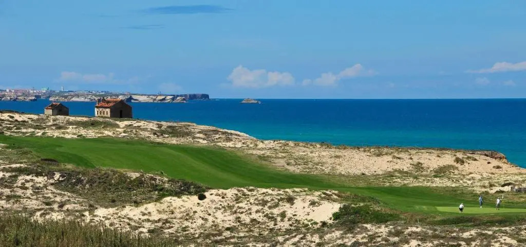 Praia Del Rey PoolGolfView