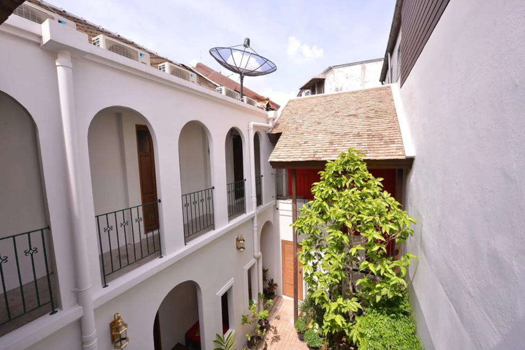 Neighbor Phuthon