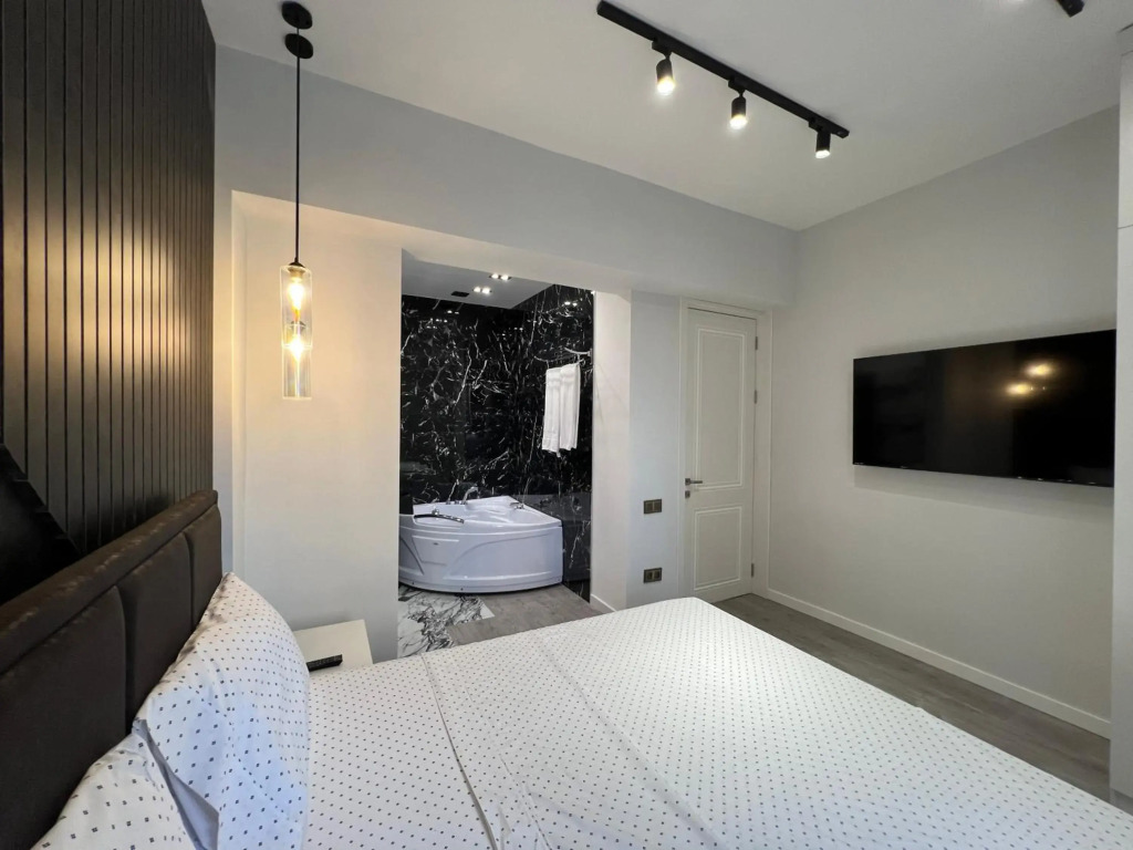 Derenik Demirchyan street, 2 bedrooms Modern, Beautiful apartment DE333