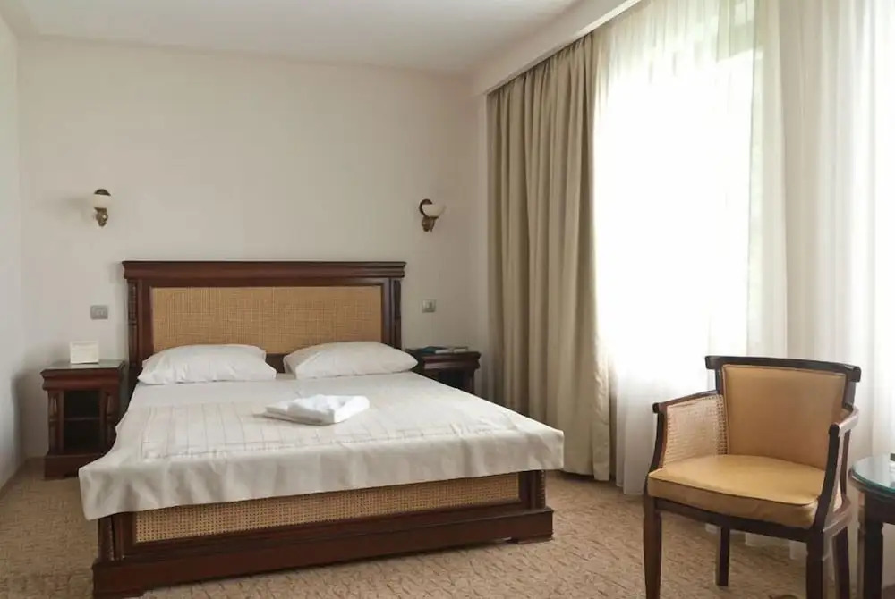 Hotel Bliss