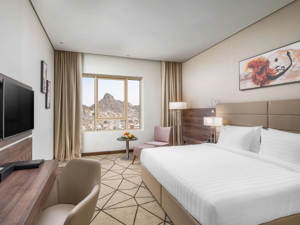 Wirgan Al Noor, Tapestry Collection by Hilton