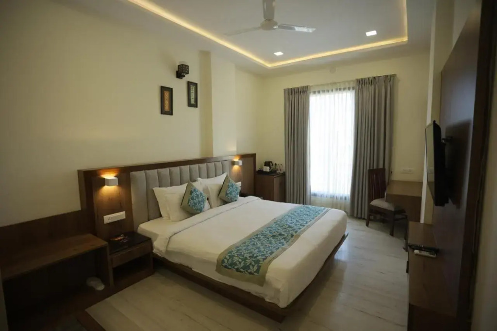 Hotel Ratnam Chitrakoot Nagar Udaipur