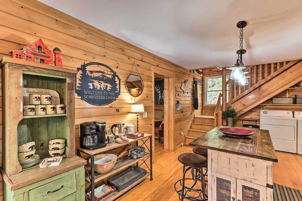 Stunning Ellijay Cabin w/ Community Amenities
