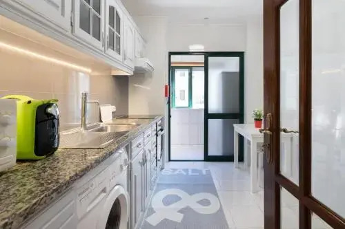 GuestReady - Modern 2BR Flat in Vila Nova de Gaia