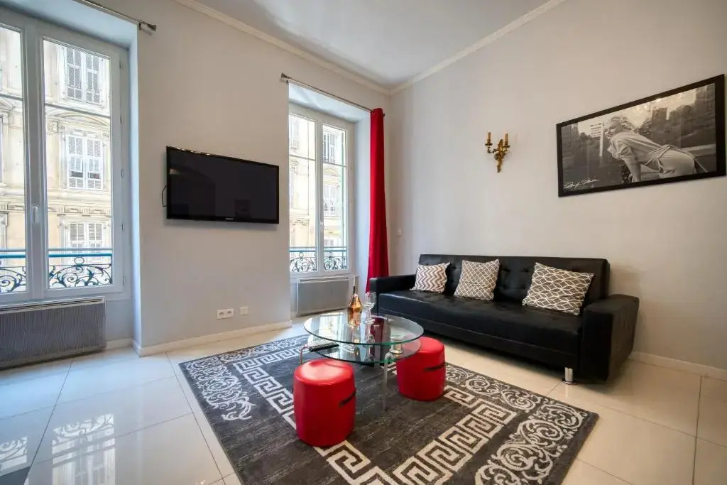 Lusso 5 beds Central Apartment