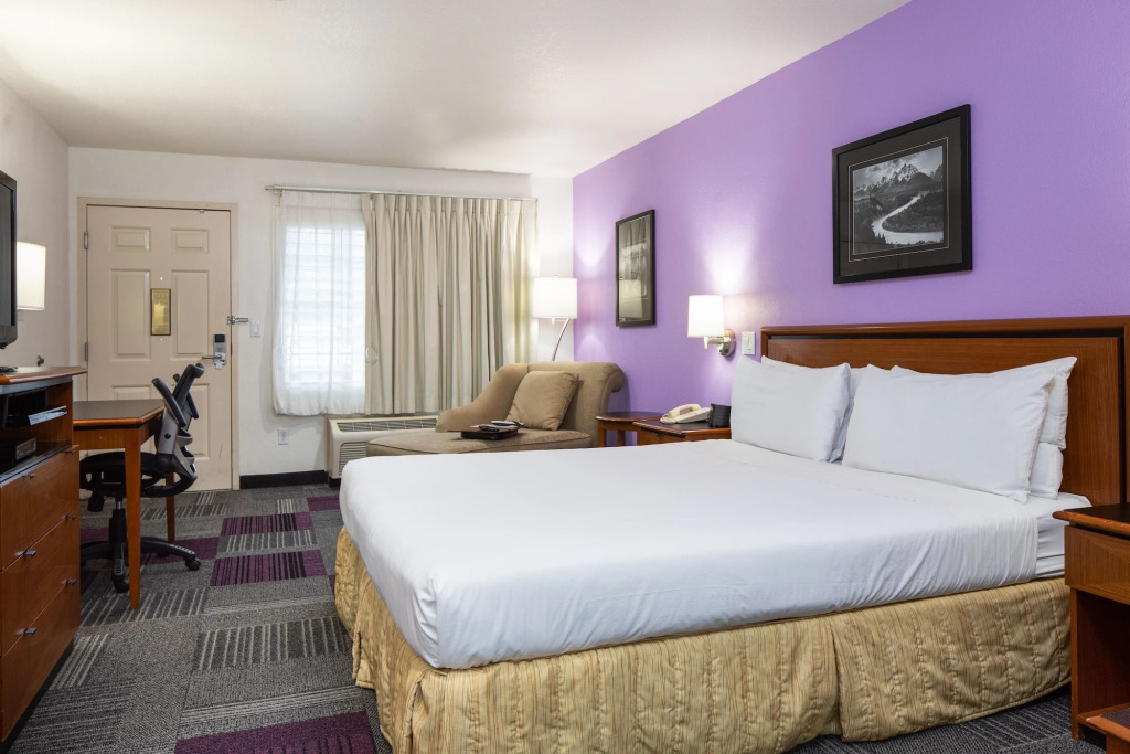 Atherton Park Inn and Suites