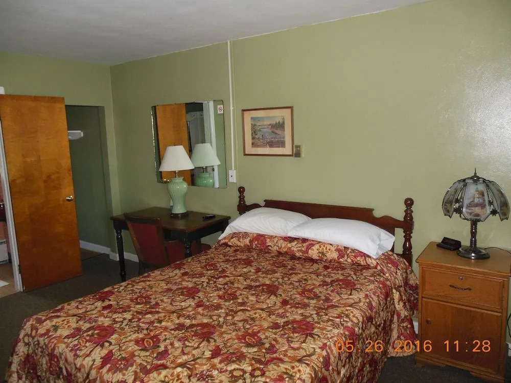 Evergreen Motel