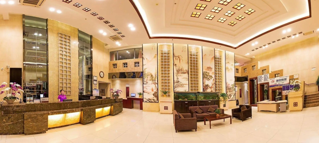 Manor Hotel