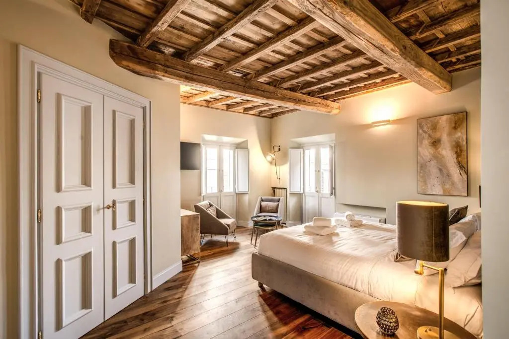 Febo Decharm apartment