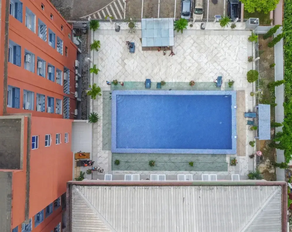 Manou Hotel