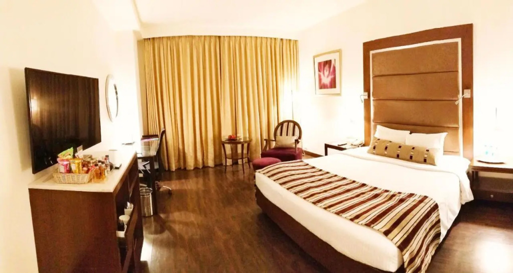 Royal Orchid Central, Pune
