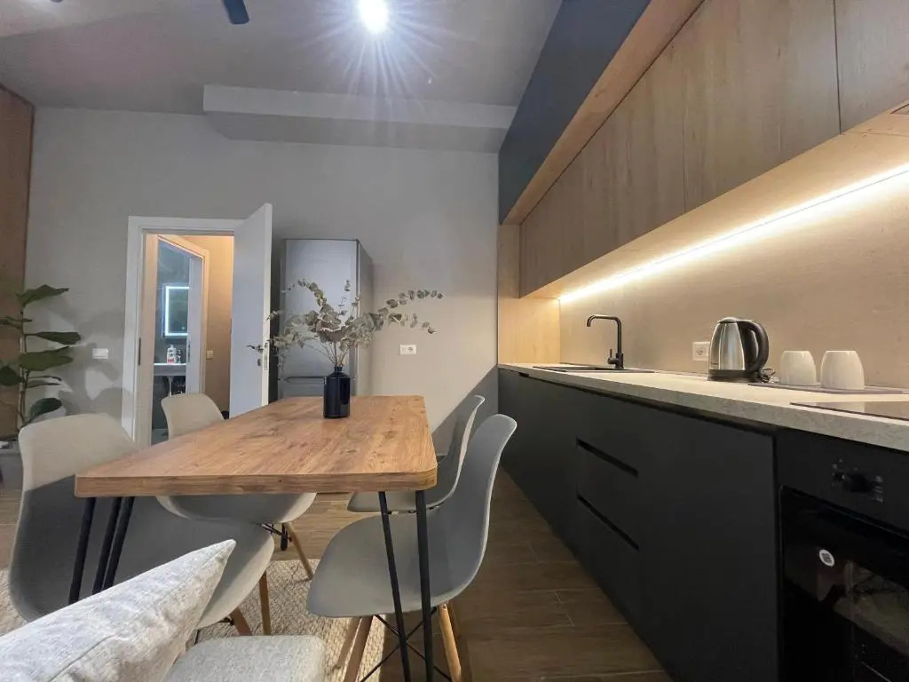 Square 21 Apartments
