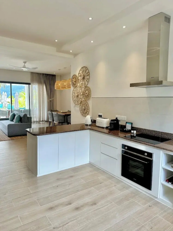 Pineapple Beach Villas