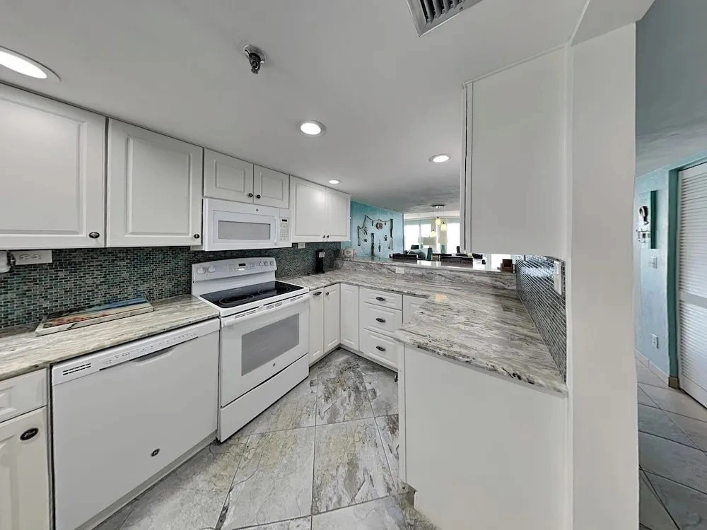 Oceanside Retreat 804-805