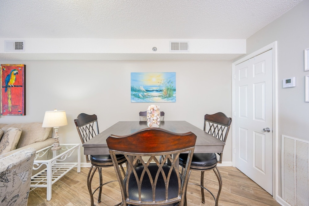 Tradewinds 706 2 Bedroom Condo