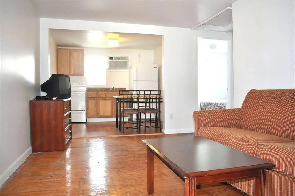 South Wind Apartments