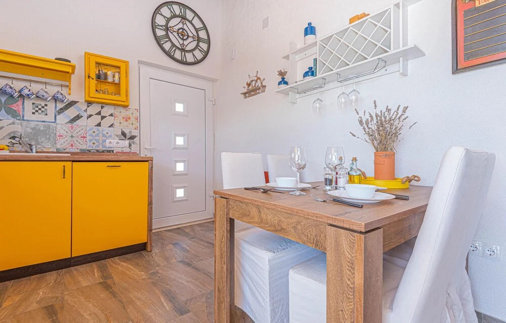 Beautiful Apartment in Rogoznica With Wifi and 2 Bedrooms
