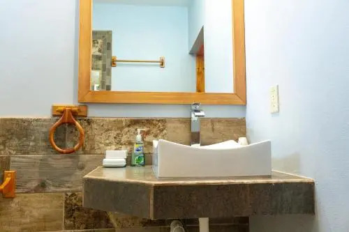 Hidden Treasure Vacation Home BayBlue Suite 1