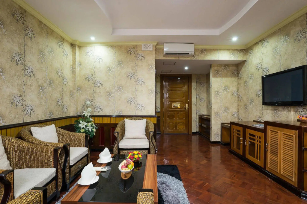 Hotel Shwe Pyi Thar