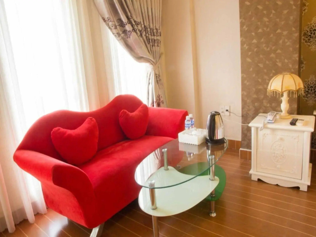 Phung Hoang Hotel