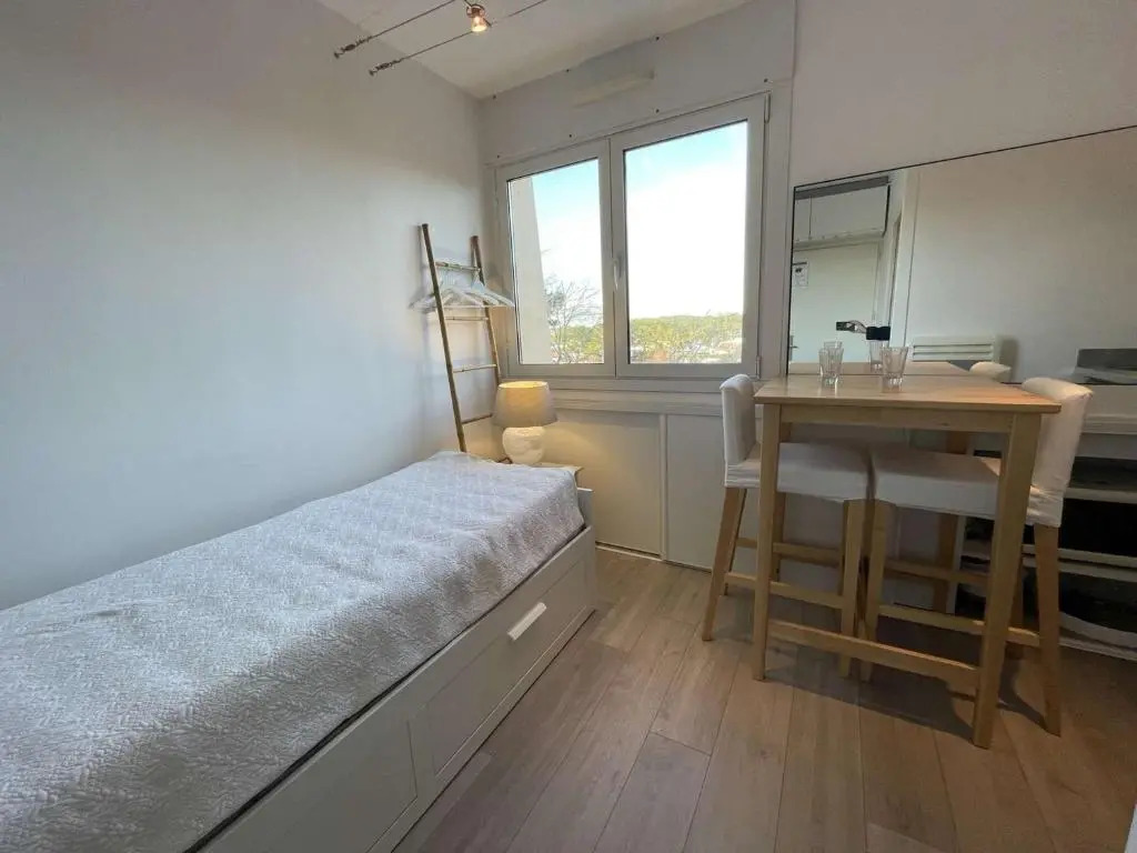 Appartement Saint-Jean-de-Monts, 1 pièce, 2 personnes - FR-1-224C-28