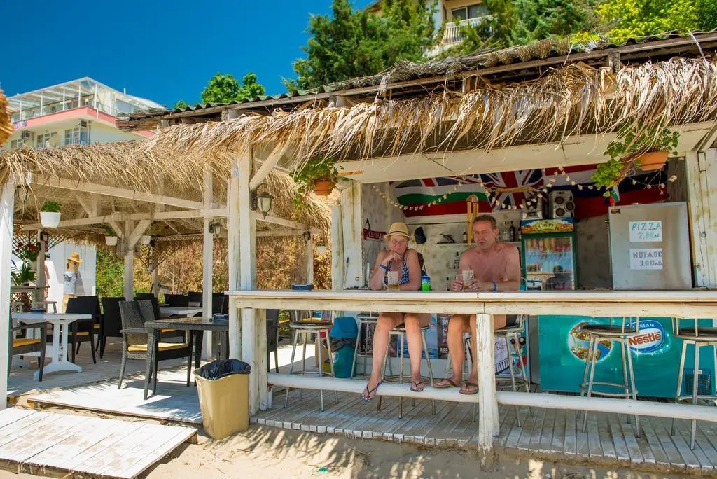 Iris Beach Hotel