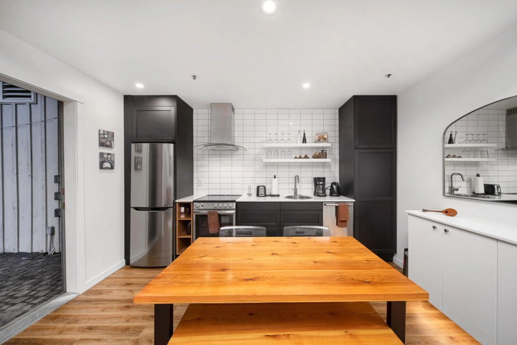Luxury and Modern Studio at Blackcomb base