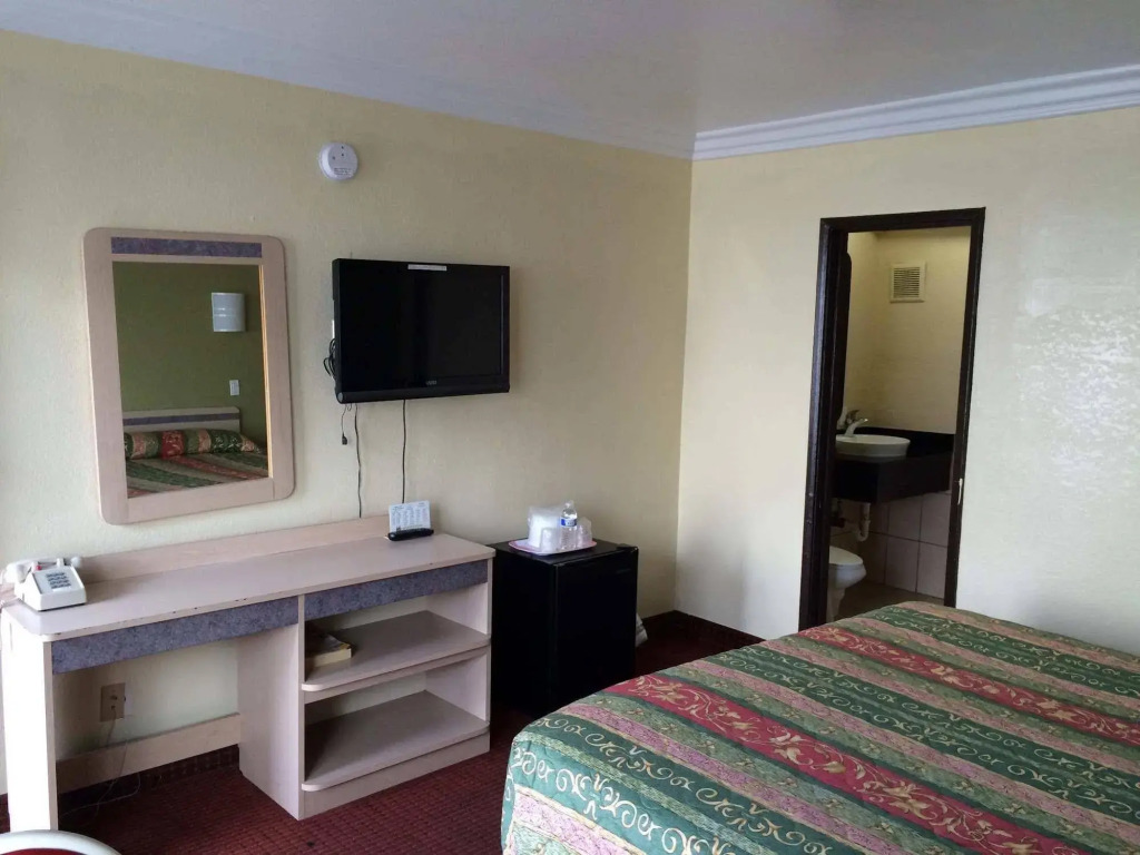 Value Inn Hollywood