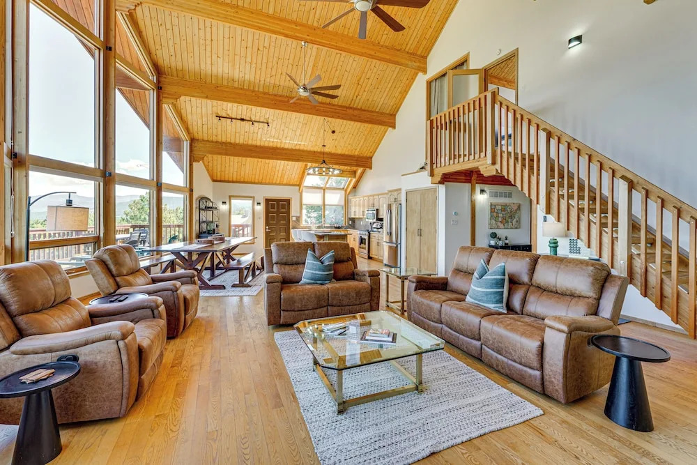 3 Mi to Ski Resort: Spacious Angel Fire Retreat