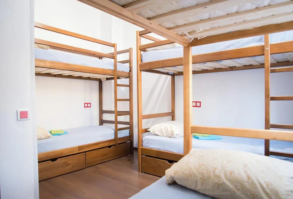 RedLine hostel