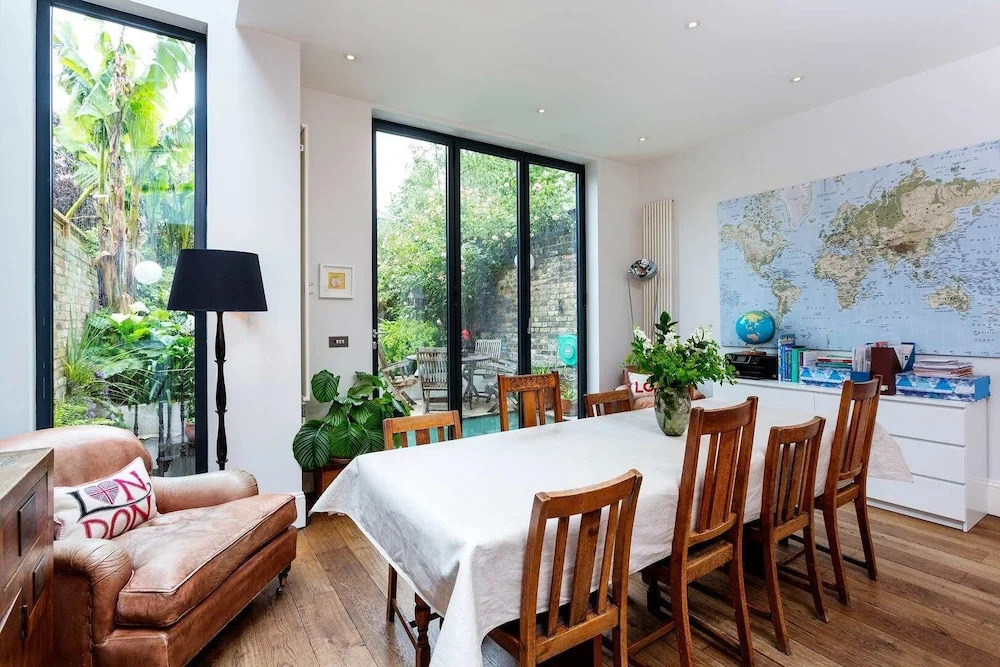 Deluxe In Notting Hill