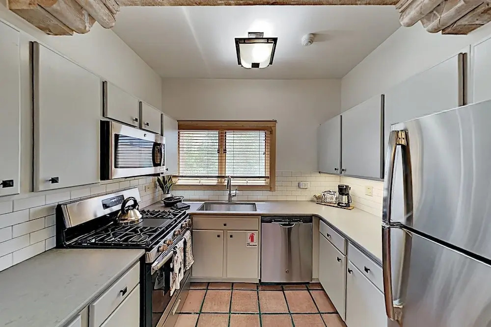 Stay Downtown! Chic Santa Barbara At Zona Rosa 1 Bedroom Condo