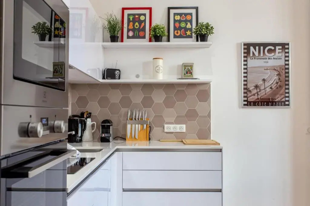 St Vincent - 3 BEDROOMS, MAGNIFICENT,VASTE, SUNNY, A/C, WIFI