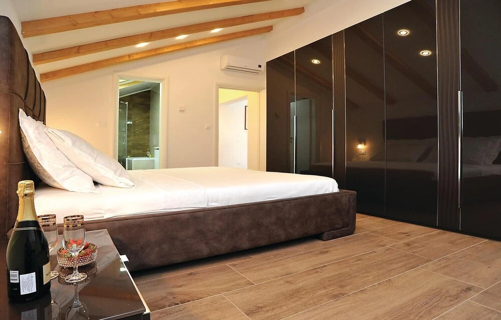 Beautiful Home in Sibenik With Wifi and 3 Bedrooms